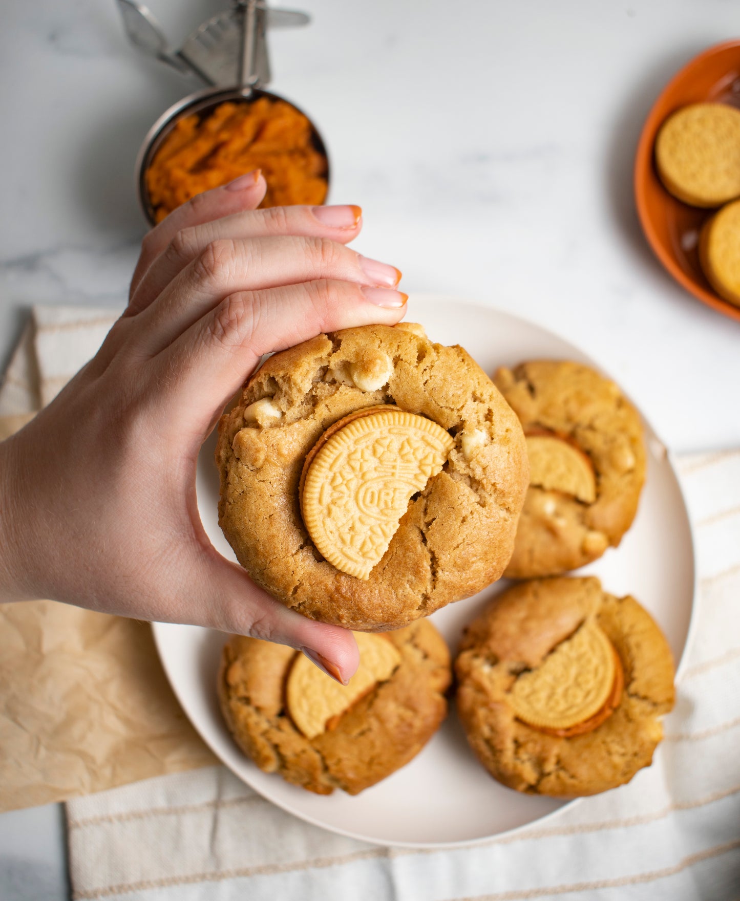 Pumpkin Spice Oreo Chunky Cookie